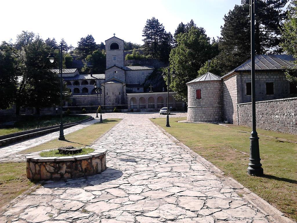 Apartments Mirkovic Cetinje Exteriör bild
