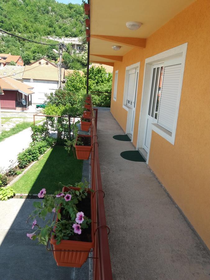 Apartments Mirkovic Cetinje Exteriör bild