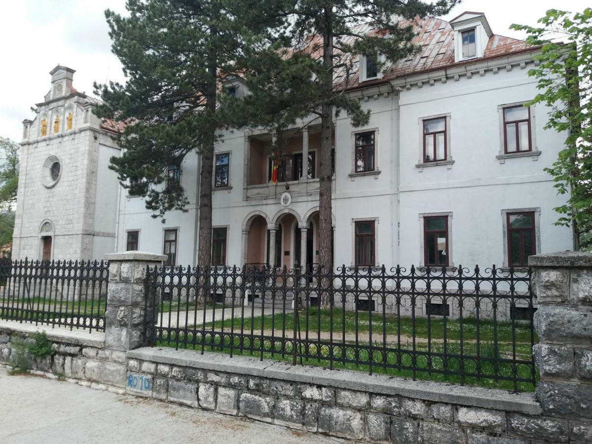 Apartments Mirkovic Cetinje Exteriör bild