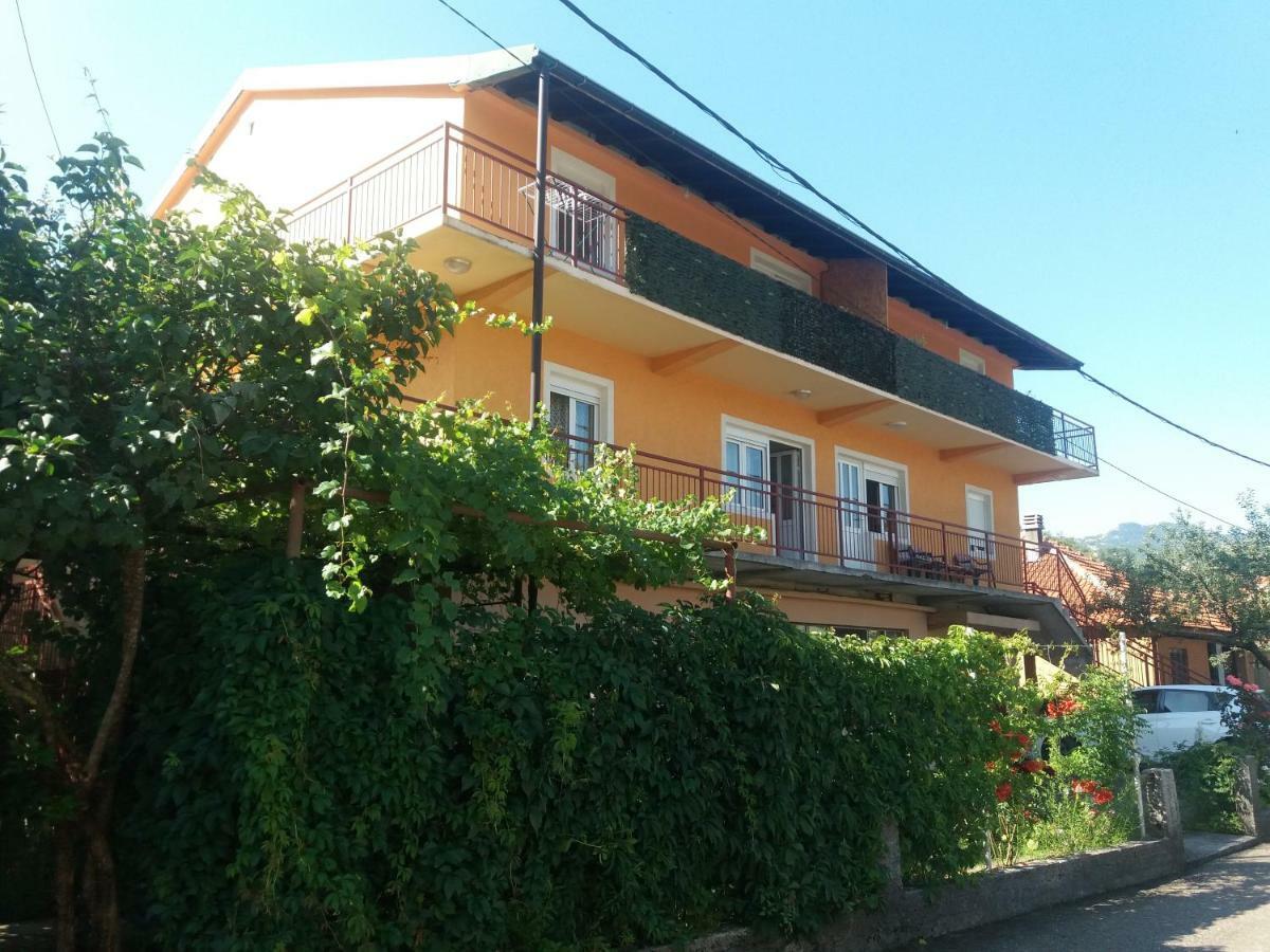 Apartments Mirkovic Cetinje Exteriör bild