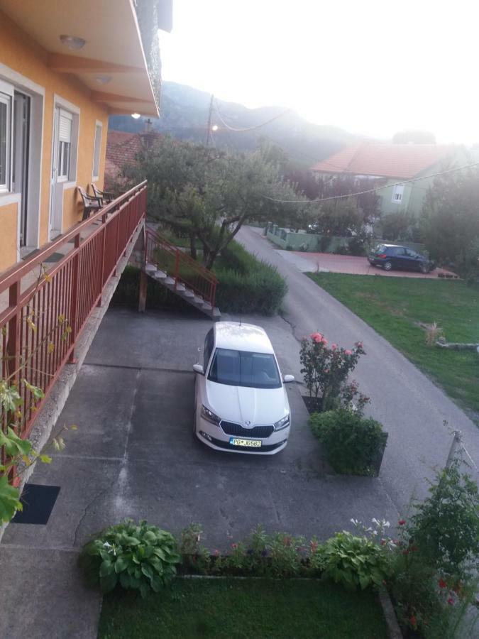 Apartments Mirkovic Cetinje Exteriör bild